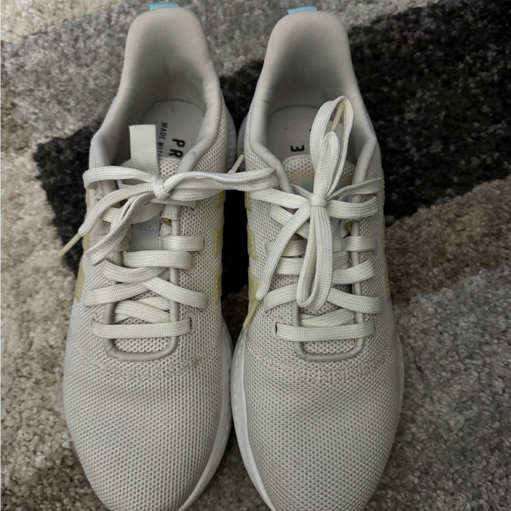 Adidas Women's Off-White Athletic Shoes